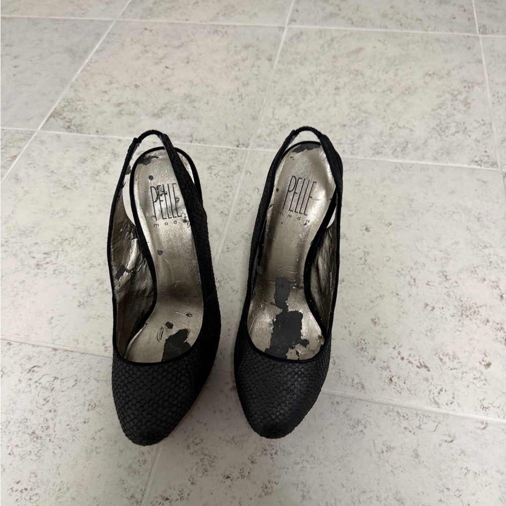 Pelle Moda Black Textured Heels Vero Cuoio 9M